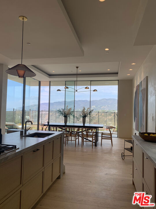 Drew Fenton | 333 N Mount Holyoke Avenue Pacific Palisades CA | MLS: 7253173