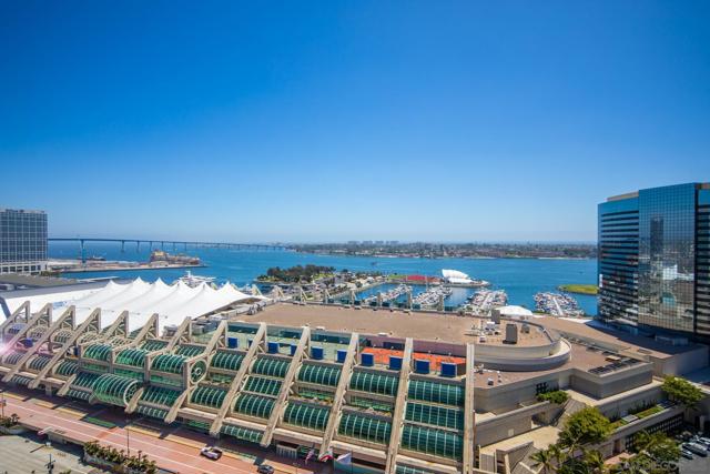 100 Harbor Dr, San Diego CA: https://media.crmls.org/mediaz/31edf51f-d26e-42c4-98e5-ff5919ce6527.jpg