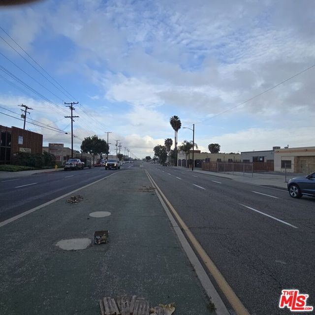 Image 11 of 22 For 455 Alondra Boulevard