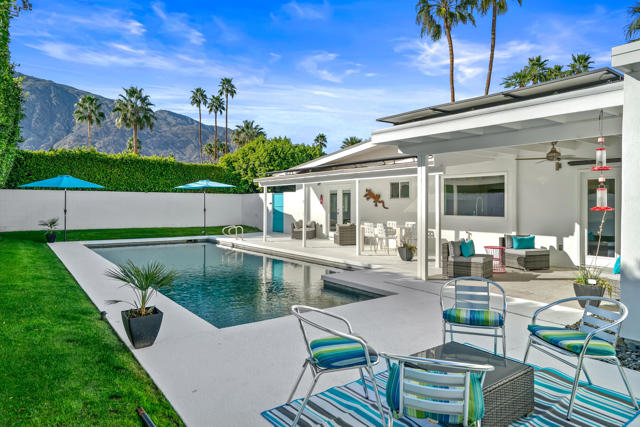 1175 E San Lucas Road, Palm Springs CA: https://media.crmls.org/mediaz/31eeaae4-858d-42b2-bca8-3d936903fa4b.jpg