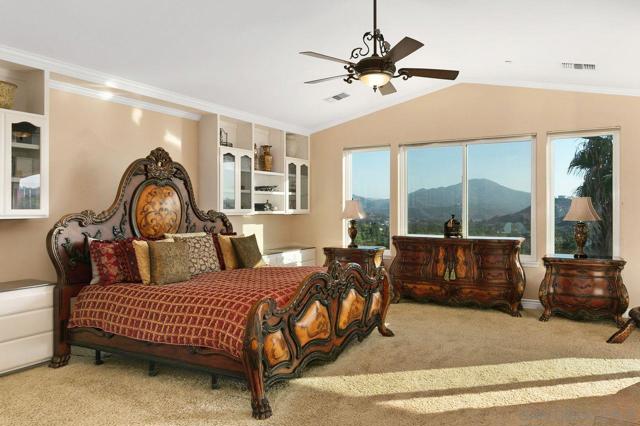 1566 Plantation Way, El Cajon CA: https://media.crmls.org/mediaz/31eeac8f-379d-4d3f-85d2-091976a346ba.jpg