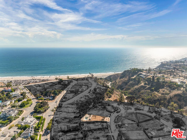 518 Muskingum Place, Pacific Palisades CA: https://media.crmls.org/mediaz/31effdf2-5231-4d84-aaca-e4f94e25c0ee.jpg
