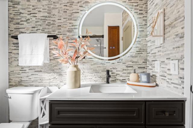 8124 Greenly Drive, Oakland CA: https://media.crmls.org/mediaz/31f02835-45b1-4f1f-86e2-9a1e9aed9c77.jpg