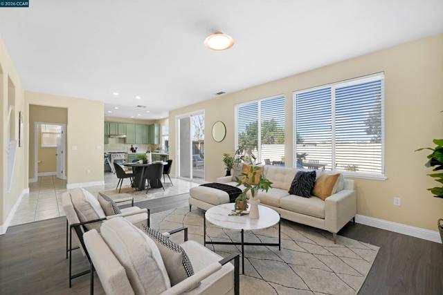 Image 15 of 60 For 1012 Salt Spray Ter