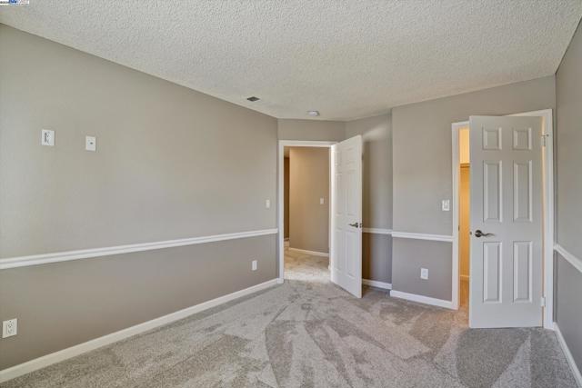 30 San Vicente Ct, Danville CA: https://media.crmls.org/mediaz/31f054f9-3bbe-4a97-8ad1-903fb410f8a9.jpg