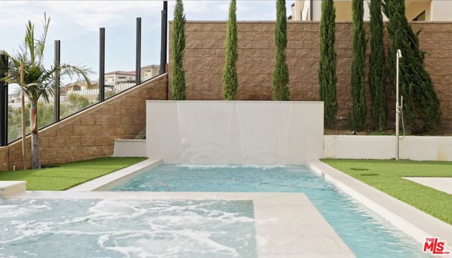 20326 W Liverpool Way, Porter Ranch CA: https://media.crmls.org/mediaz/31f0cad0-4610-43af-87cc-1f90fe797032.jpg
