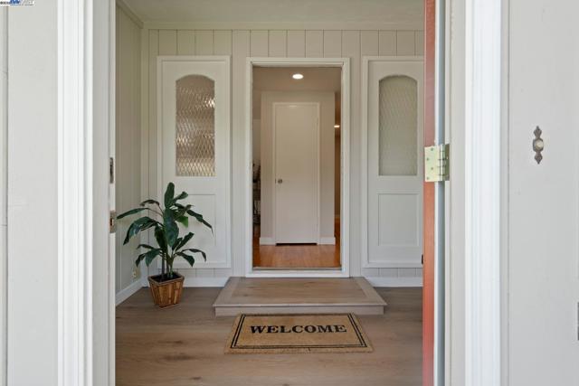 2371 Mallard Dr, Walnut Creek CA: https://media.crmls.org/mediaz/31f0e0ad-7c6a-48a7-8060-9a7d291b34e5.jpg
