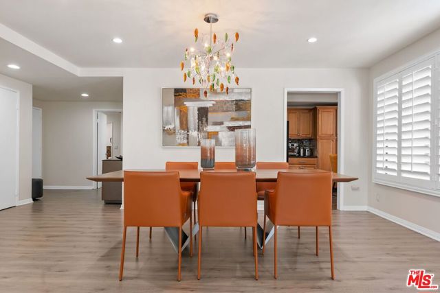 17130 Burbank Boulevard, Encino CA: https://media.crmls.org/mediaz/31f10782-70b1-4796-94fa-1113a3eb5c50.jpg