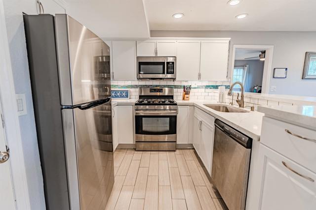207 Elkwood Ave, Imperial Beach CA: https://media.crmls.org/mediaz/31f1c595-6161-41fc-b532-c65ea1d88cdd.jpg