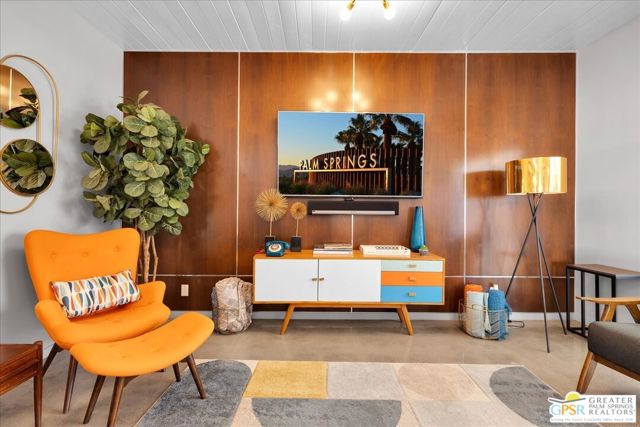 657 N Juanita Drive, Palm Springs, CA 92262