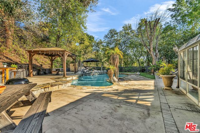 7170 Deveron Ridge Road, West Hills CA: https://media.crmls.org/mediaz/31f27e67-57d1-47b0-b9f0-34657e241864.jpg