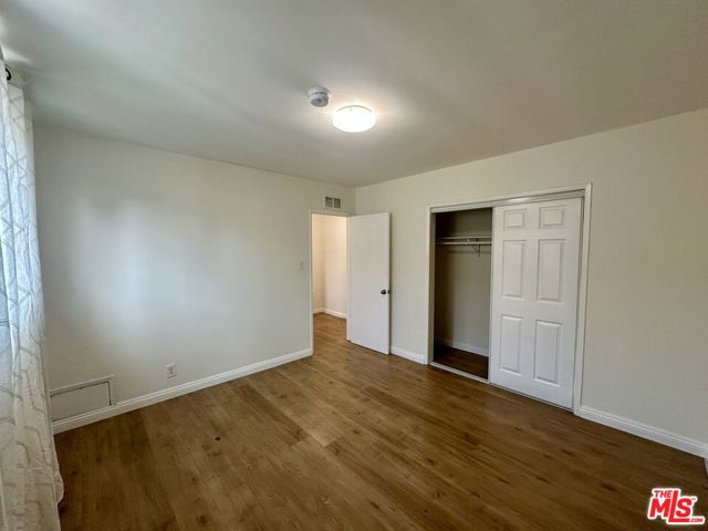 1114 S Sherbourne Drive, Los Angeles CA: https://media.crmls.org/mediaz/31f2c882-cd1c-4da8-b1bf-43f4d33d340d.jpg