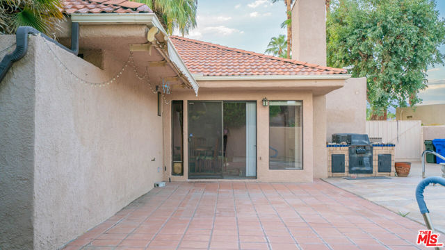 1592 S Compadre Road, Palm Springs CA: https://media.crmls.org/mediaz/31f34022-ce7c-4736-b56d-6e45eb7d2e42.jpg
