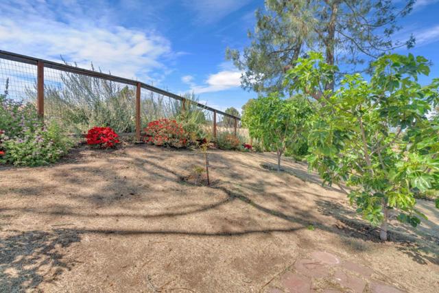 17035 Copper Hill Drive, Morgan Hill CA: https://media.crmls.org/mediaz/31f34941-e7e3-4800-a826-79fb2617926e.jpg