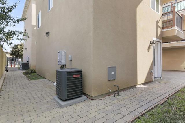 3264 Imperial Avenue, San Diego CA: https://media.crmls.org/mediaz/31f34f81-bbbf-44f9-be4d-20da6b7cedfe.jpg