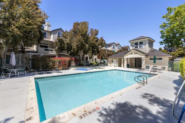 2309 Hastings Shore Lane, Redwood City CA: https://media.crmls.org/mediaz/31f3abb2-ebfc-48cb-b918-4027aab57571.jpg