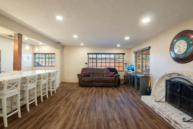 Detail Gallery Image 8 of 27 For 1186 E Lexington, El Cajon,  CA 92019 - – Beds | – Baths