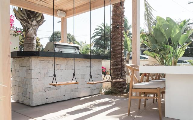 164 Chestnut Avenue, Carlsbad CA: https://media.crmls.org/mediaz/31f40eb8-ddd9-4e59-a70c-81184dc55d47.jpg