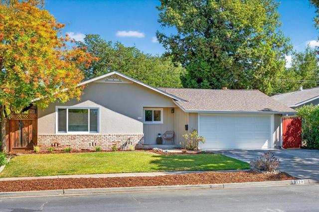 3720 Century Drive, Campbell CA: https://media.crmls.org/mediaz/31f45092-9a0f-43d1-aadd-916c2c4ff9de.jpg