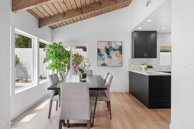 1161 Triunfo Canyon Road, Westlake Village CA: https://media.crmls.org/mediaz/31f495dd-4f8e-4d69-b99d-d01cbda01fbd.jpg