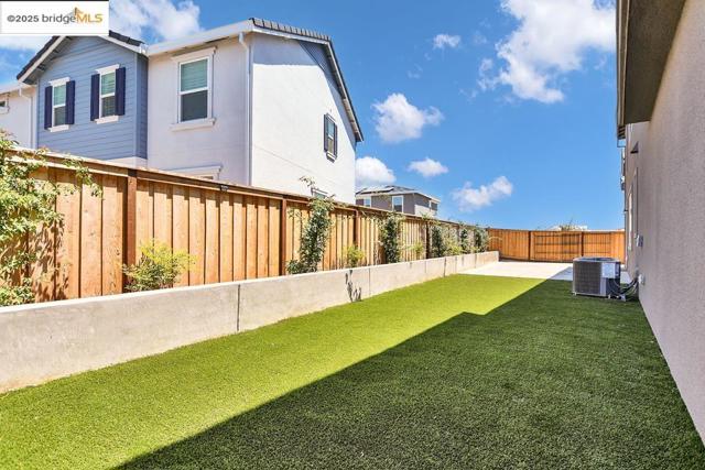 3007 Architect Ct, Vacaville CA: https://media.crmls.org/mediaz/31f4b7aa-40a6-497f-b5dc-fa515b20d575.jpg