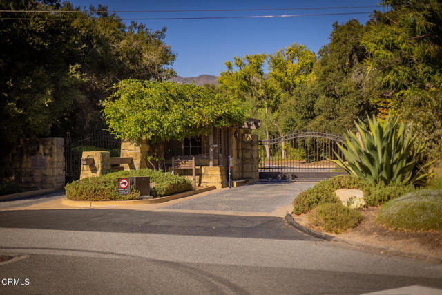 Detail Gallery Image 17 of 26 For 861 Oak Grove Ct, Ojai,  CA 93023 - 5 Beds | 5/2 Baths