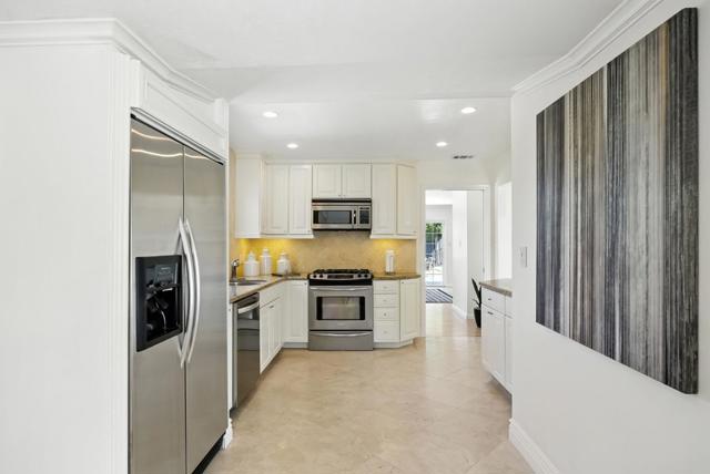 2924 Vivian Lane, San Jose CA: https://media.crmls.org/mediaz/31f5ec2e-978a-4562-b079-ad56e2ce997a.jpg