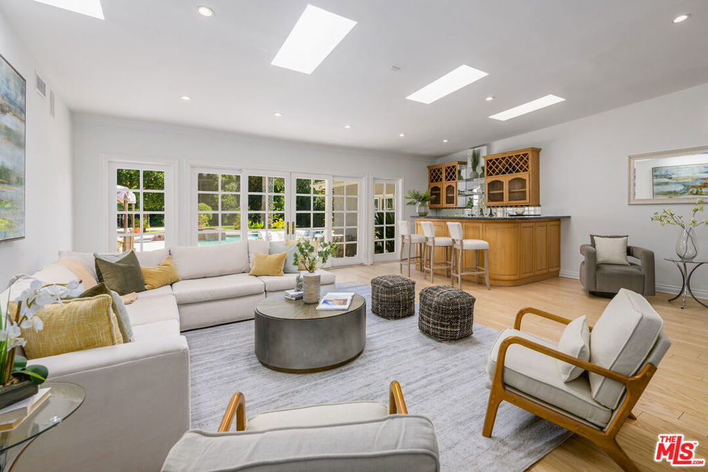 MLS #25593237 image #24