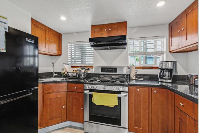 419 Harvey Way, Pacifica CA: https://media.crmls.org/mediaz/31f6c1b7-228a-4d10-bfcd-afa0a2b7f2e9.jpg