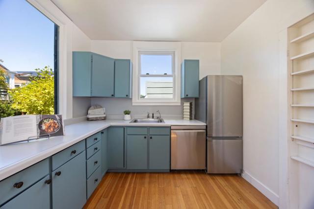 3280 Folsom Street, San Francisco CA: https://media.crmls.org/mediaz/31f71e67-586e-4a16-8e6b-98af5d2eb5cf.jpg