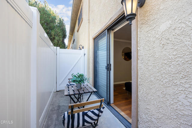 Detail Gallery Image 18 of 35 For 14803 Vanowen St #13,  Van Nuys,  CA 91405 - 2 Beds | 2 Baths