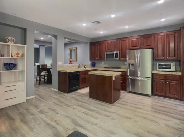7755 Via Montebello, San Diego CA: https://media.crmls.org/mediaz/31f833da-333f-49be-a90e-9ebe54e02152.jpg
