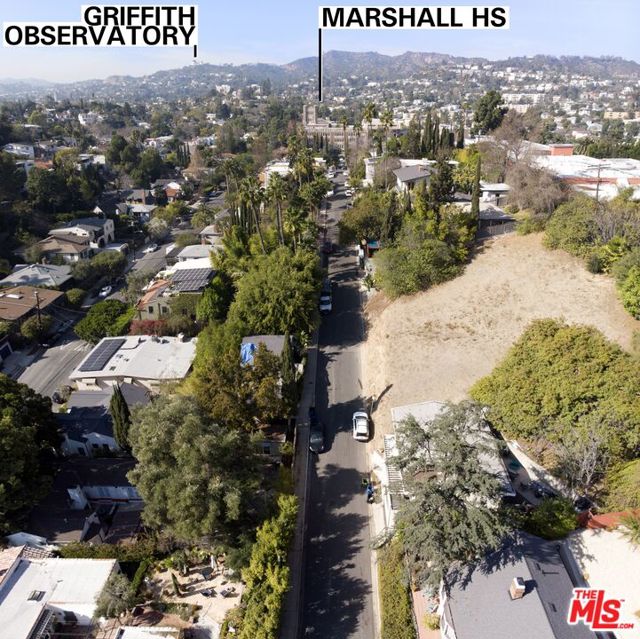 3761 Aloha Street, Silver Lake CA: https://media.crmls.org/mediaz/31f85e5d-0d2c-4d75-9bd6-4fb40ab11121.jpg