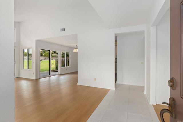 Detail Gallery Image 8 of 40 For 2105 David Dr, Escondido,  CA 92026 - 3 Beds | 2 Baths