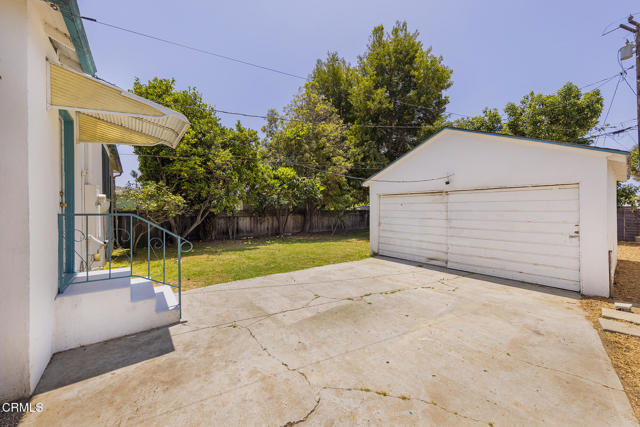 237 N Katherine Drive, Ventura CA: https://media.crmls.org/mediaz/31fada59-b617-45d0-8a58-ae5ea4125990.jpg