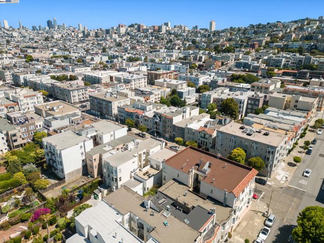 Image 39 of 44 For 2370 Francisco St