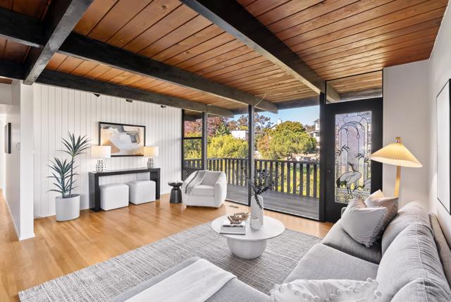 Detail Gallery Image 10 of 50 For 1004 W Walnut Ave., San Diego,  CA 92103 - 4 Beds | 3 Baths