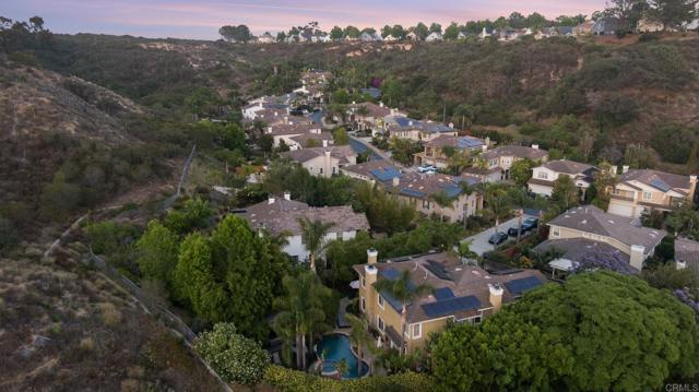 3655 Sage Canyon Drive, Encinitas CA: https://media.crmls.org/mediaz/31fc7300-85a0-42ec-b770-9efd761b87f0.jpg