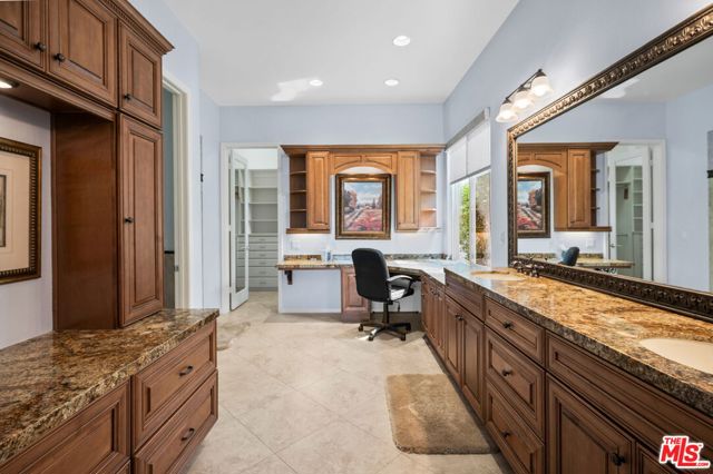 56645 Mountain, La Quinta CA: https://media.crmls.org/mediaz/31fc7fec-5506-4730-ad30-2870c4ecc83f.jpg