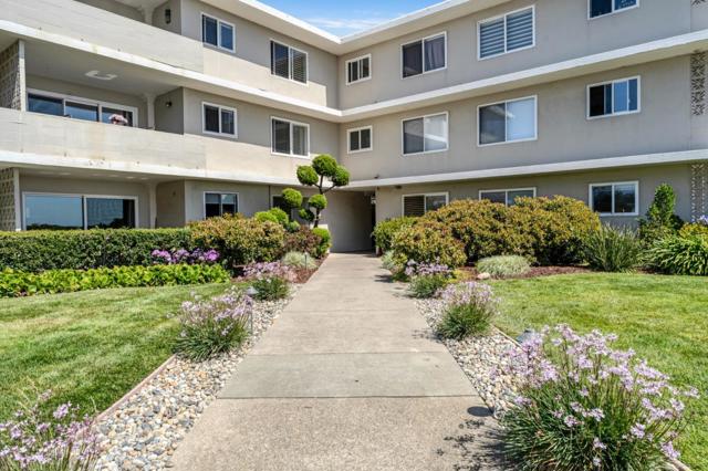880 West Cliff Drive, Santa Cruz CA: https://media.crmls.org/mediaz/31fcfaf1-c16d-4dbc-b28f-bf750cce18b1.jpg