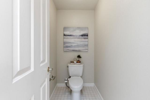 1040 Continentals Way, Belmont CA: https://media.crmls.org/mediaz/31fd0957-e4ee-4bad-a0cc-bdf5d799115a.jpg