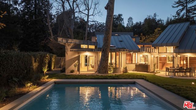 720 Brooktree Road, Los Angeles CA: https://media.crmls.org/mediaz/31fdc385-075d-4e5f-9bf6-ec244f8e476b.jpg