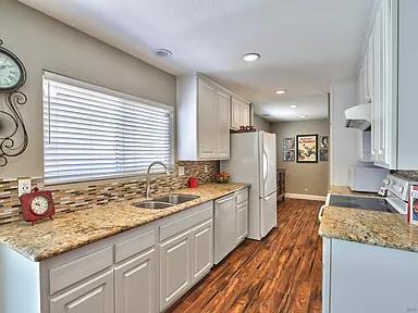 Image 8 of 23 For 11314 Almazon Street