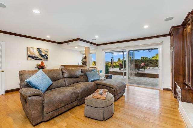 4400 Chaumont Road, Woodland Hills CA: https://media.crmls.org/mediaz/31fed397-aa27-4695-8ff5-741001805b5a.jpg