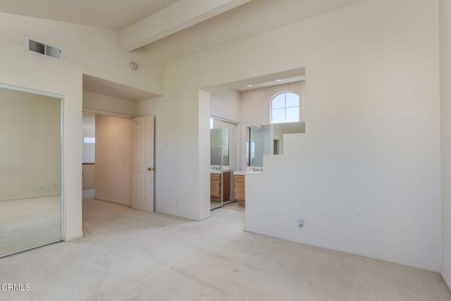 1062 Meadowlark Drive, Fillmore CA: https://media.crmls.org/mediaz/31ff00f9-9d18-4b09-aa97-3a039aa66cf4.jpg