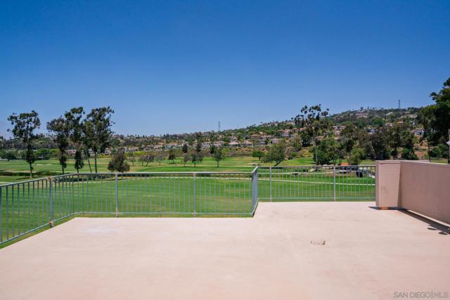2544 Navarra Rd, Carlsbad CA: https://media.crmls.org/mediaz/31ffdeb2-88db-45a5-8a9a-5c2f65fecd1d.jpg