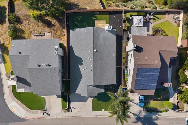 9120 Oviedo, San Diego CA: https://media.crmls.org/mediaz/32003ad3-a9c3-4c06-ad38-085421a3a818.jpg