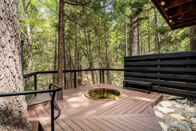 24542 Fern Valley Road, Idyllwild CA: https://media.crmls.org/mediaz/32003f1a-71e8-4558-9bce-d6012843d83a.jpg