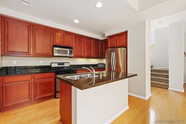2801 Escala Cir, San Diego CA: https://media.crmls.org/mediaz/32004a07-906c-4738-95d7-05e156b69b4f.jpg