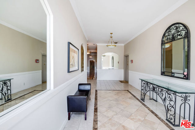 511 SAN VICENTE Boulevard, 301 photo 6